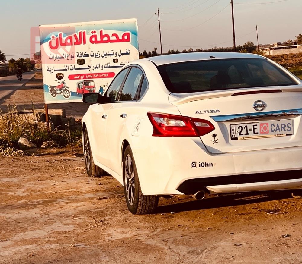 نيسان ألتيما